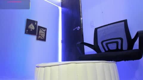 Snapshot of missmartinafeet chatting on 10-03-25, 02:25 Martina online show from 10-03-25, 02:25