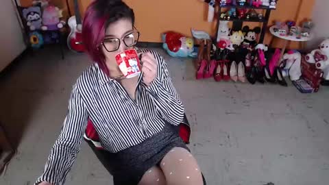 Miss Mia online show from 01-17-25, 01:13