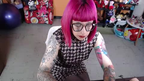 Miss Mia online show from 01-14-26, 02:33