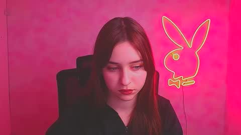 Mia online show from 11-13-25, 07:57