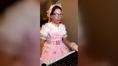Nicole Smith online show from 07-26-26, 10:33