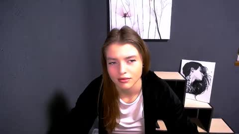 Olivia online show from 11-08-25, 08:03