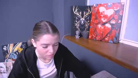 Olivia online show from 11-15-25, 08:33