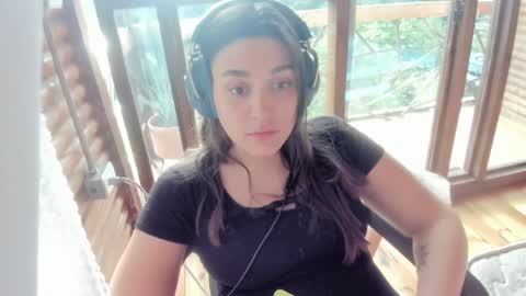 Snapshot of misspink152015 chatting on 01-25-25, 09:25 sarah online show from 01-25-25, 09:25