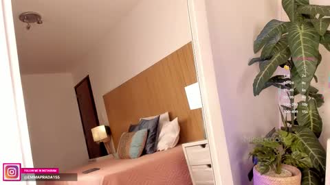 Emma Prada online show from 10-15-25, 11:43