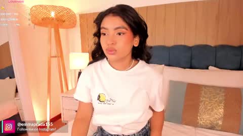 Emma Prada online show from 07-22-26, 12:08