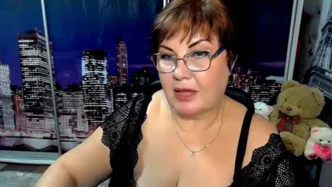 Snapshot of missritabella chatting on 11-13-25, 06:40 Rita online show from 11-13-25, 06:40