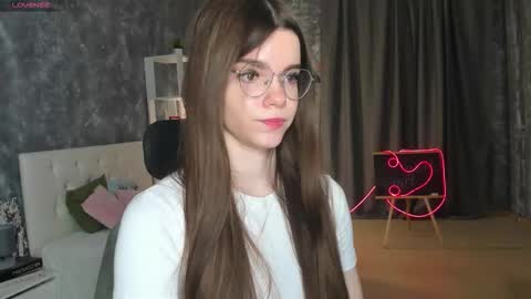 Snapshot of misss_evelyne chatting on 12-16-25, 01:43 misss_evelyne online show from 12-16-25, 01:43