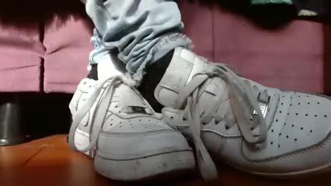 Snapshot of misssam28 chatting on 02-06-25, 01:32 TELL ME MISS online show from 02-06-25, 01:32