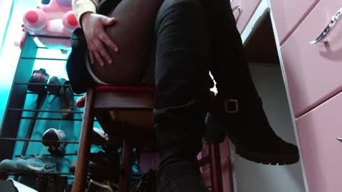 TELL ME MISS online show from 03-04-26, 04:02