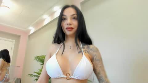 Snapshot of misssiennaa chatting on 04-08-26, 06:02 Sienna online show from 04-08-26, 06:02