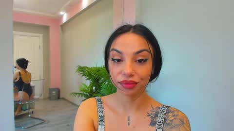 Snapshot of misssiennaa chatting on 04-15-26, 06:09 Sienna online show from 04-15-26, 06:09