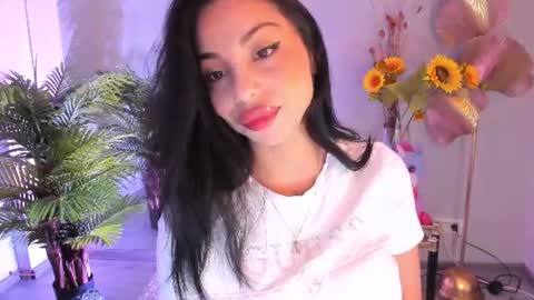Snapshot of misssiennaa chatting on 06-26-26, 04:39 Sienna online show from 06-26-26, 04:39