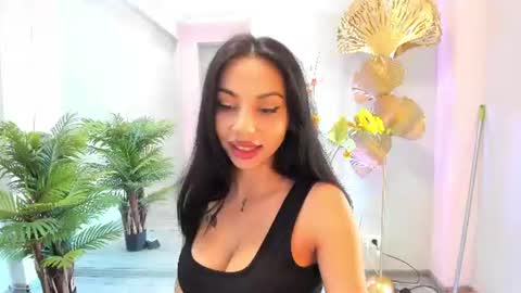 Snapshot of misssiennaa chatting on 06-30-26, 04:13 Sienna online show from 06-30-26, 04:13
