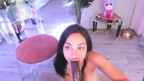 Snapshot of misssiennaa chatting on 07-11-26, 05:43 Sienna online show from 07-11-26, 05:43