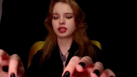 Snapshot of missslola chatting on 01-12-26, 02:22 Misss Lola Angel online show from 01-12-26, 02:22