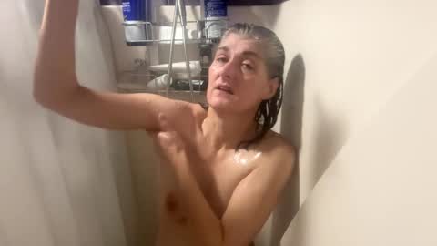 Snapshot of missspooky chatting on 01-23-25, 11:48 Miss Spooky Silverstacker online show from 01-23-25, 11:48