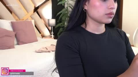 Snapshot of missthailand_ chatting on 05-08-26, 11:10 Fernanda Davila online show from 05-08-26, 11:10