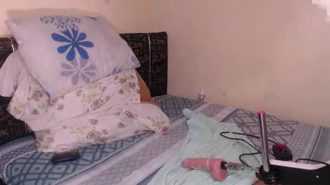 missthighsohmy online show from 11-19-25, 09:20