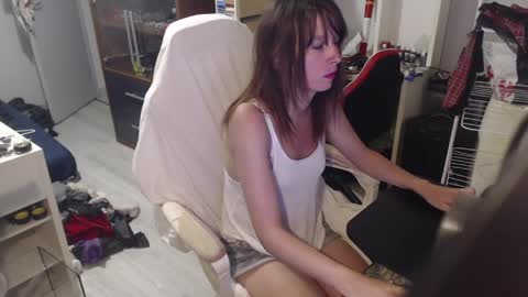 missthon online show from 04-08-26, 10:48