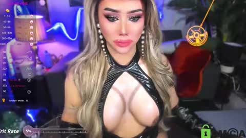 Snapshot of misstressheavenly chatting on 10-07-25, 02:36 Amanda . online show from 10-07-25, 02:36