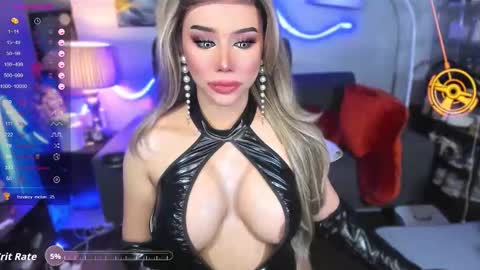 Snapshot of misstressheavenly chatting on 12-21-25, 02:46 Amanda . online show from 12-21-25, 02:46