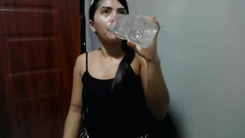 Snapshot of missunknownxoxo chatting on 05-22-26, 03:46 sofia online show from 05-22-26, 03:46
