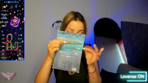 Snapshot of missvalery1 chatting on 12-30-24, 01:14 missvalery1 online show from 12-30-24, 01:14