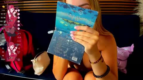 Snapshot of missvalery1 chatting on 02-01-25, 05:05 missvalery1 online show from 02-01-25, 05:05