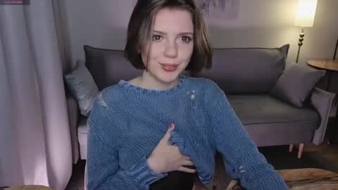 Snapshot of missvikiki chatting on 05-24-26, 05:18 Polly online show from 05-24-26, 05:18