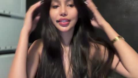 Snapshot of missxolga chatting on 02-06-25, 04:03 Divine Olga online show from 02-06-25, 04:03