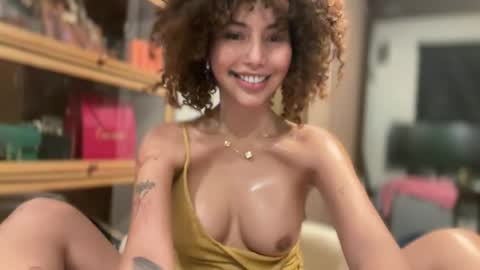 Divine Olga  online show from 06-16-26, 09:12
