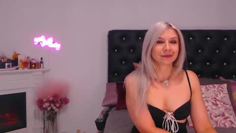 Crystal online show from 10-10-25, 06:18