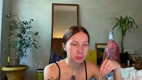 Snapshot of misszlataa chatting on 09-10-25, 07:41 Zlata online show from 09-10-25, 07:41
