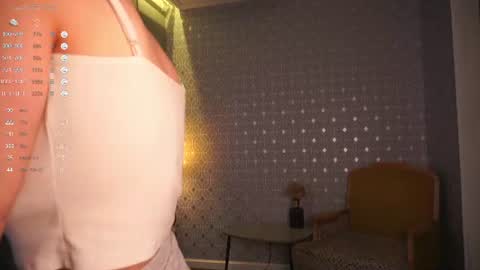 Snapshot of mist_mia chatting on 07-24-26, 08:29 Mia online show from 07-24-26, 08:29