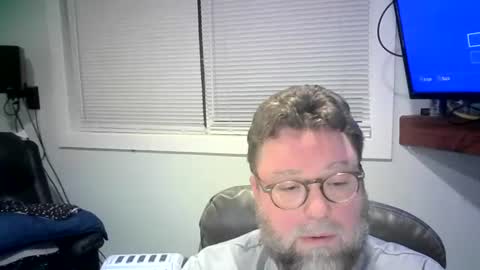 Snapshot of mister_happy567 chatting on 02-07-25, 07:07 Mr. Happy online show from 02-07-25, 07:07