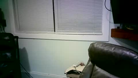 Snapshot of mister_happy567 chatting on 02-13-25, 06:41 Mr. Happy online show from 02-13-25, 06:41