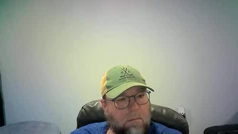 Snapshot of mister_happy567 chatting on 11-11-25, 06:02 Mr. Happy online show from 11-11-25, 06:02