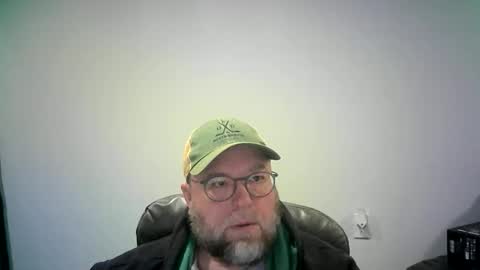 Snapshot of mister_happy567 chatting on 11-19-25, 06:35 Mr. Happy online show from 11-19-25, 06:35