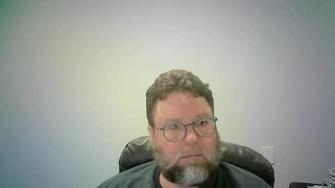 Snapshot of mister_happy567 chatting on 12-17-25, 07:25 Mr. Happy online show from 12-17-25, 07:25