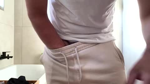 Snapshot of misterxy567 chatting on 06-02-26, 05:04 misterxy567 online show from 06-02-26, 05:04