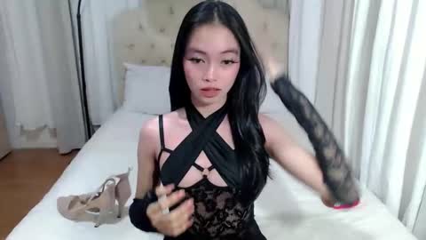 Snapshot of misterytgirl chatting on 05-10-26, 09:31 CRISHA online show from 05-10-26, 09:31