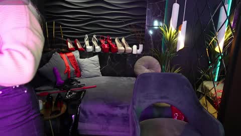 Darsy online show from 01-23-25, 01:45