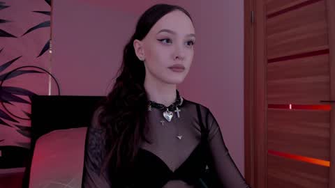 Snapshot of mistress_mialibra chatting on 12-12-24, 01:53 Mistress Mia online show from 12-12-24, 01:53