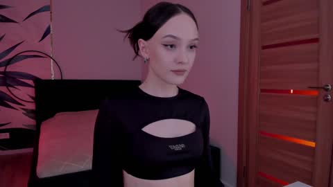 Snapshot of mistress_mialibra chatting on 12-16-24, 05:17 Mistress Mia online show from 12-16-24, 05:17