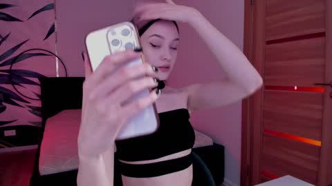 Snapshot of mistress_mialibra chatting on 01-25-25, 09:35 Mistress Mia online show from 01-25-25, 09:35