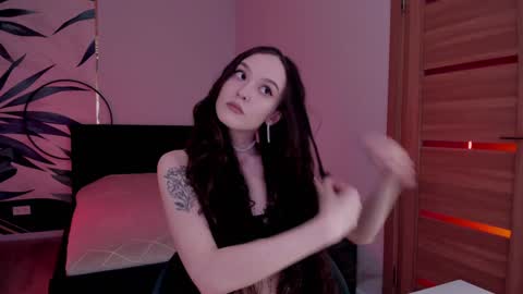 Snapshot of mistress_mialibra chatting on 01-30-25, 12:29 Mistress Mia online show from 01-30-25, 12:29