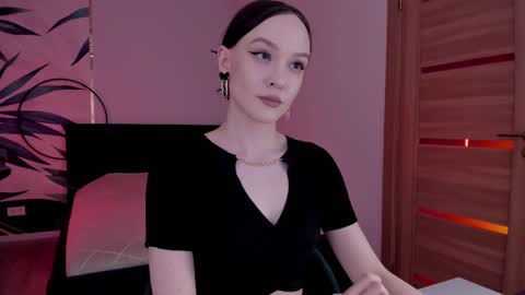 Snapshot of mistress_mialibra chatting on 02-11-25, 11:33 Mistress Mia online show from 02-11-25, 11:33