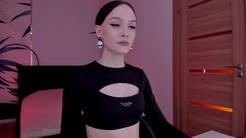 Snapshot of mistress_mialibra chatting on 02-18-25, 09:31 Mistress Mia online show from 02-18-25, 09:31