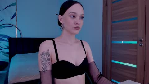 Snapshot of mistress_mialibra chatting on 09-15-25, 07:03 Mistress Mia online show from 09-15-25, 07:03